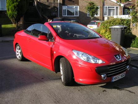 Used red Peugeot 307 CC 