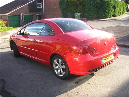 Used red Peugeot 307 CC 