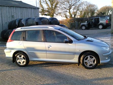 2003 Peugeot 206 Sw. Used 2006(06) Peugeot 206 SW