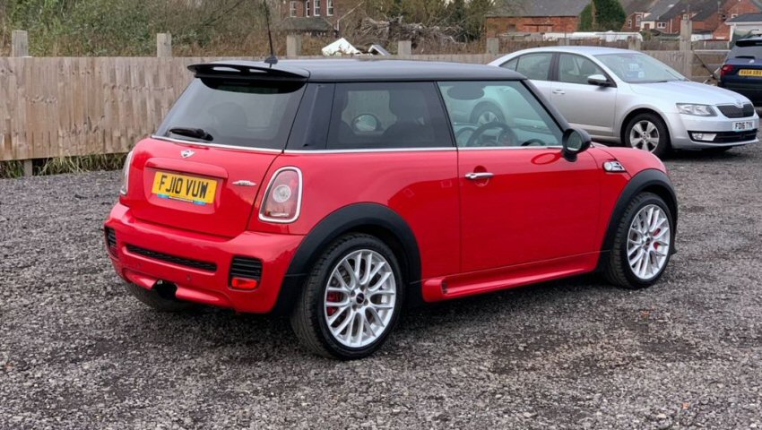 Cheap and cheerful: 2010 Mini Hatch JCW                                                                                                                                                                                                                   